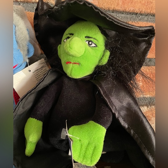 7 Wizard of Oz Wicked Plush Stuffed Dolls NWT Scarecrow Lion Witch Toto Monkey - Picture 3 of 16